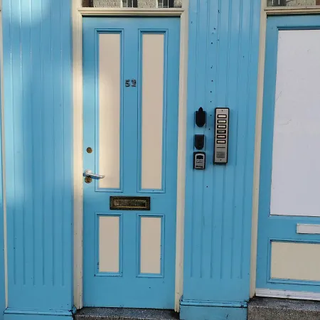 The Captains Quarters * Скарборо